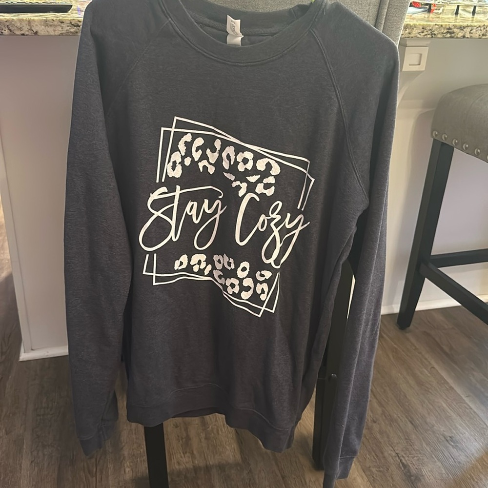 Women’s size M pullover